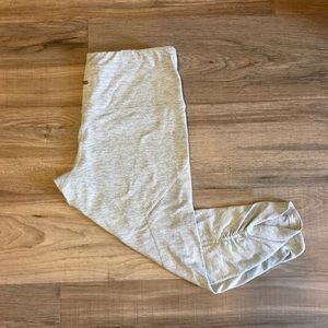 Women’s yoga pants